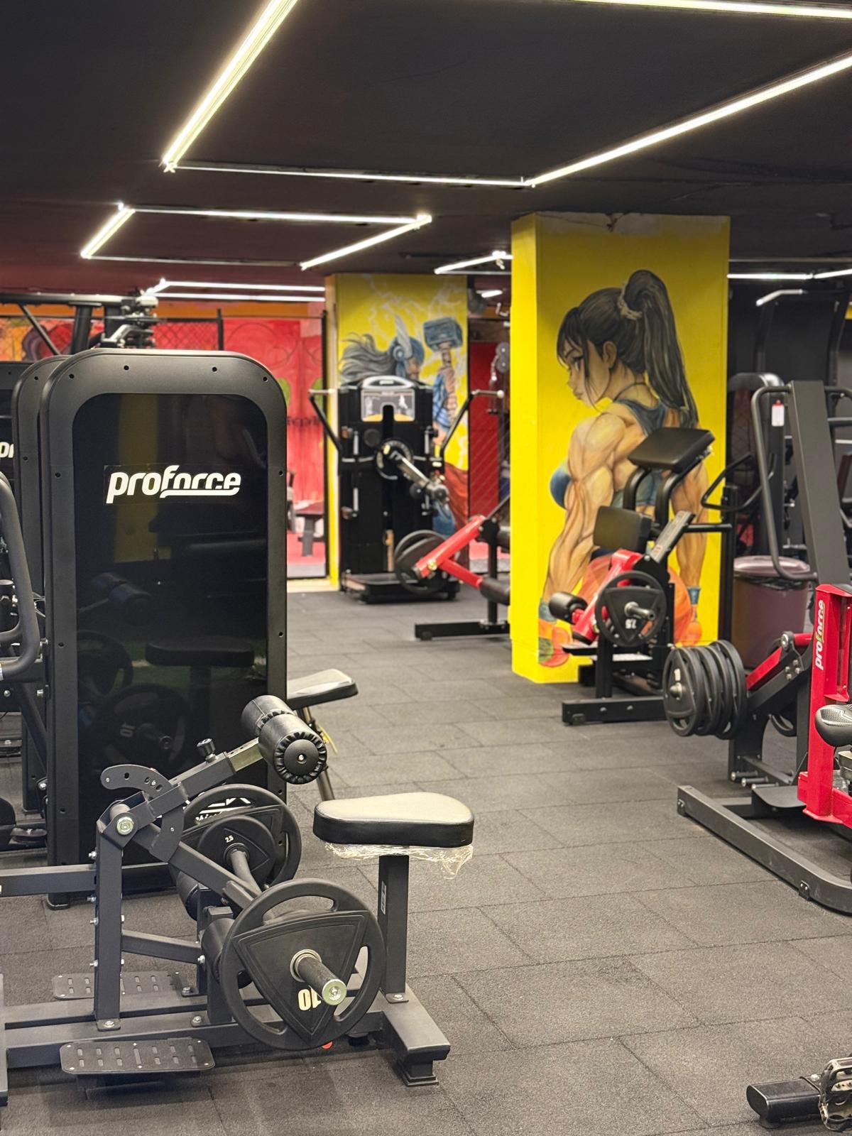 Makine bölümü - BestForm Gym Adana Seyhan spor salonu